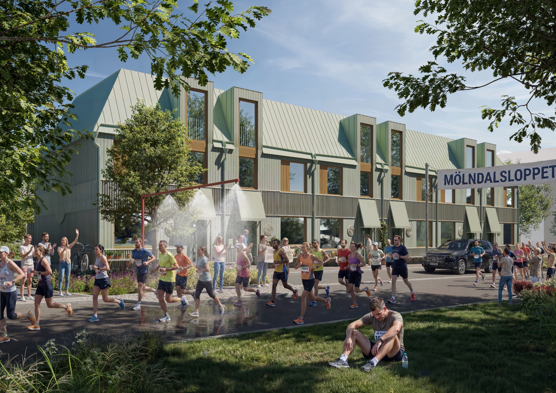 Solbänken framsida när Mölndalsloppet passerar förbi husen